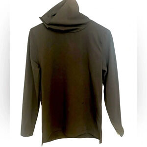 Tradlands  “Monty” turtleneck S brand new…this is a true to size fit S